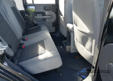 2010 Jeep Wrangler Unlimited Sport from USA, damaged, VIN 1J4HA3H15AL102368